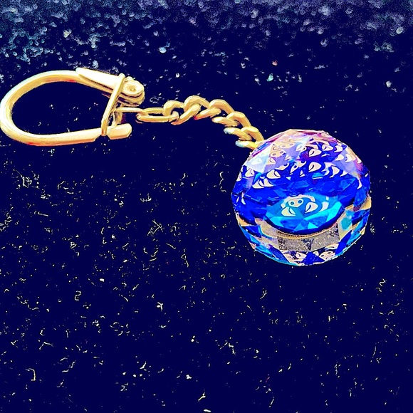 NWOT. Sun catcher iridescent crystal keychain with a lobster image. - Picture 3 of 4